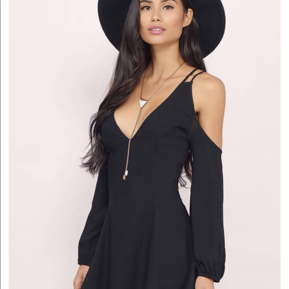 Tobi Backless Black Dress Size S - Picture 3 of 3